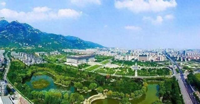 岱岳区深化工程建设项目审批改革助力项目早落地、早开工、早见效(图1)